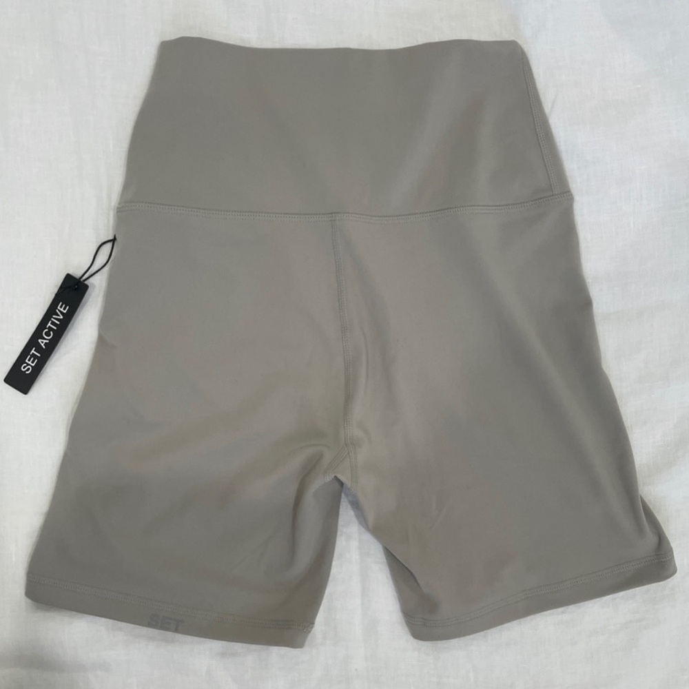 NWT Set Active Luxform in Dune